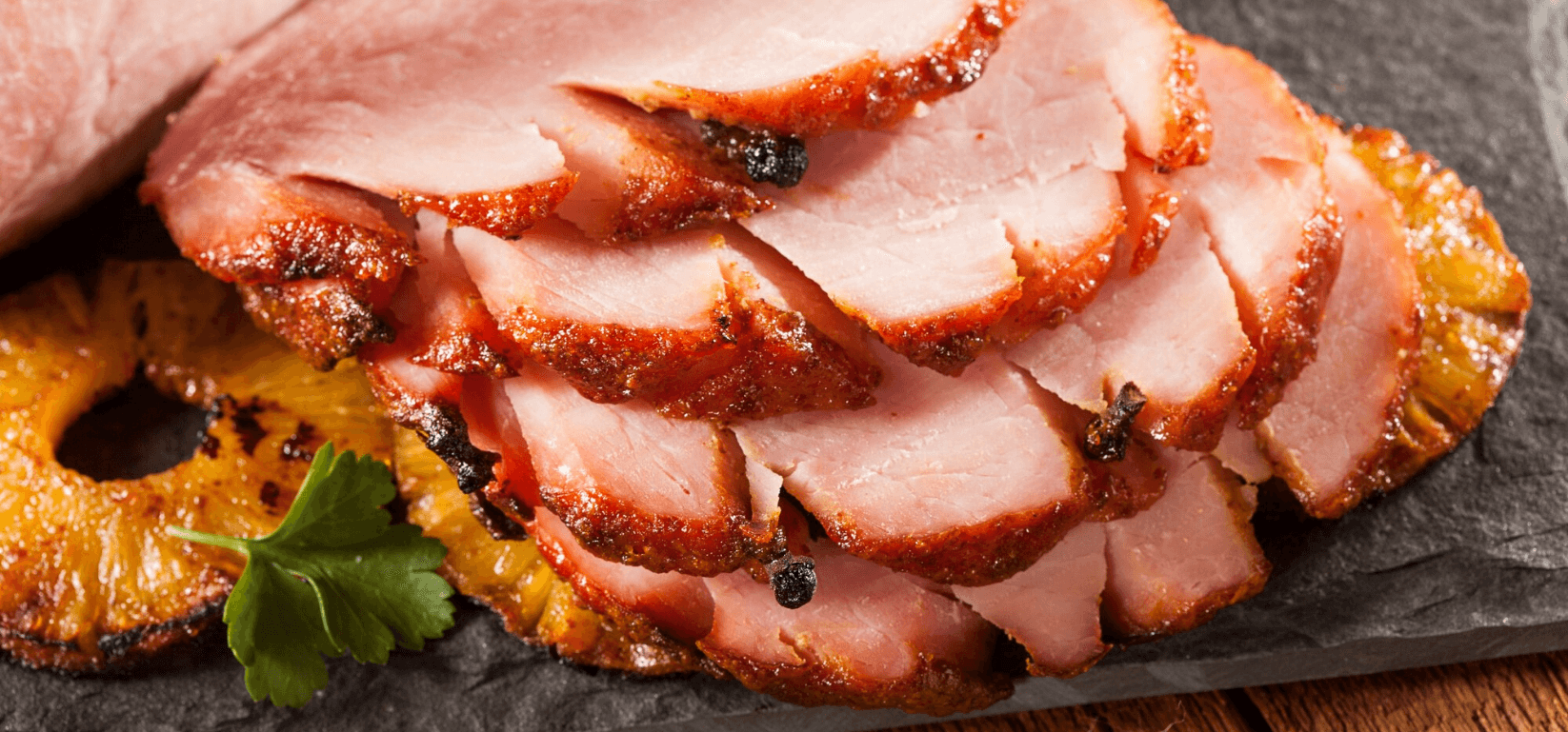 Traditional ham with cloves and pineapple